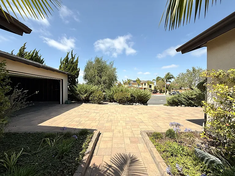 5770 Soledad Mountain Rd — Photo 55