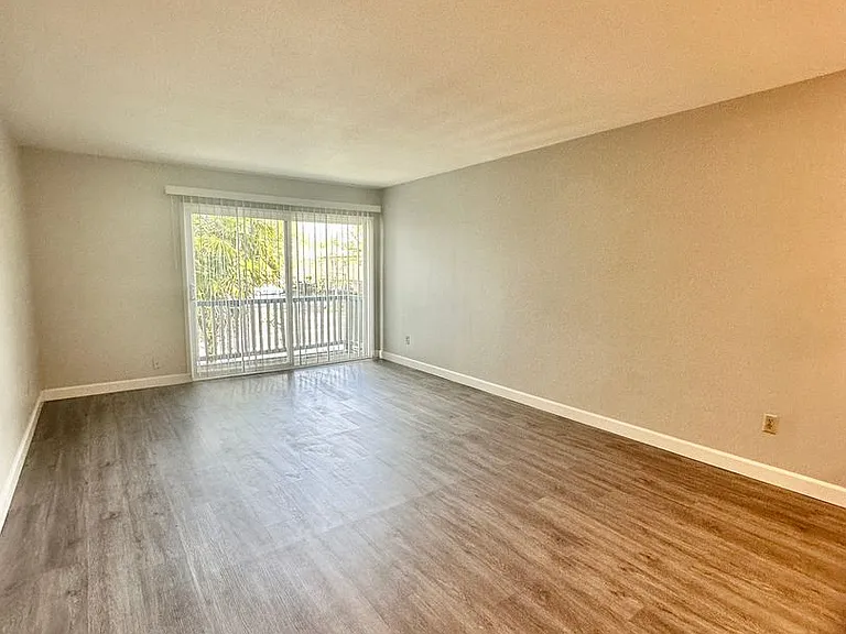 745 F St #2 — Photo 6