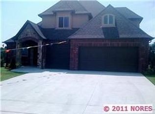 3718 S 13th Pl, Broken Arrow, OK 74011