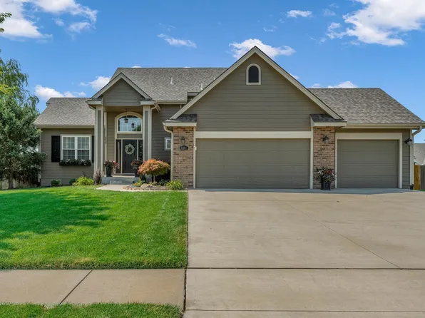 8001 SW 27th Ct, Topeka, KS 66614