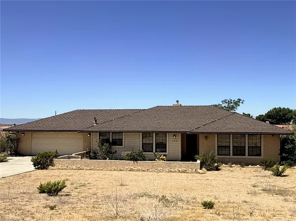 16978 Tokata Rd, Apple Valley, CA 92307