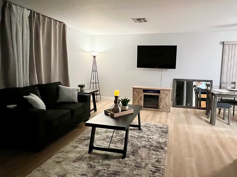 6869 Prescott Ave — Photo 4