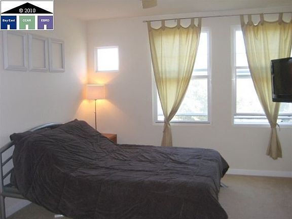 4th image of 23022 Kingsford Way