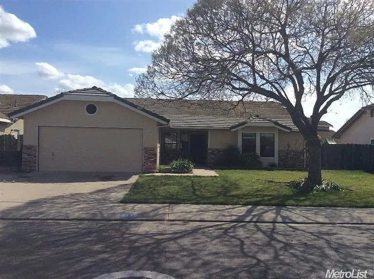 3320 Rhone Dr photo 1