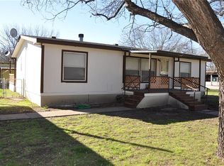 200 S 3rd St, Bangs, TX 76823