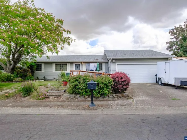 2217 Ermine St SE, Albany, OR 97322