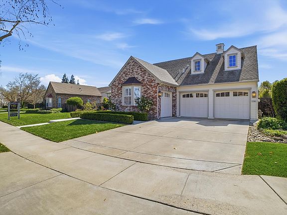 5th image of 1720 Fairway Oaks Ct