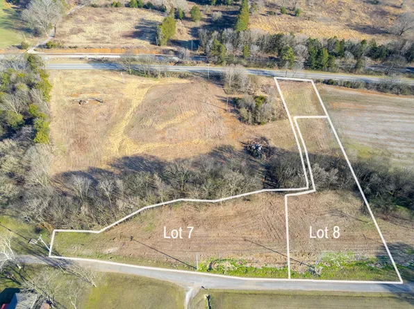 8 County Road 27, Riceville, TN 37370