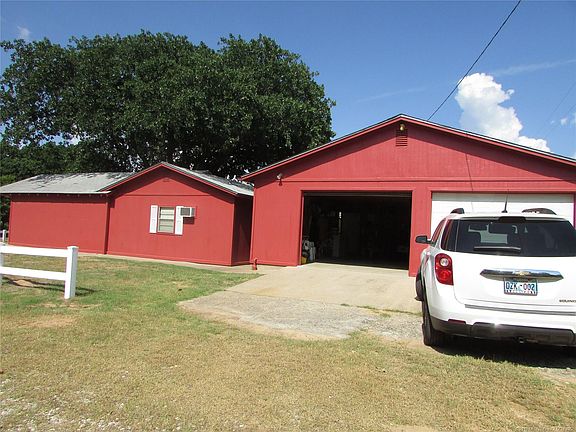 2nd image of 5112 Oakwood Dr