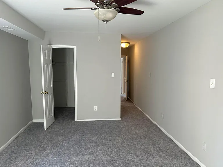 3304 Woodburn Village Dr #22 — Photo 16