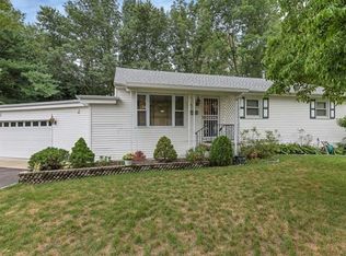 92 Strawtown Rd, West Nyack, NY 10994