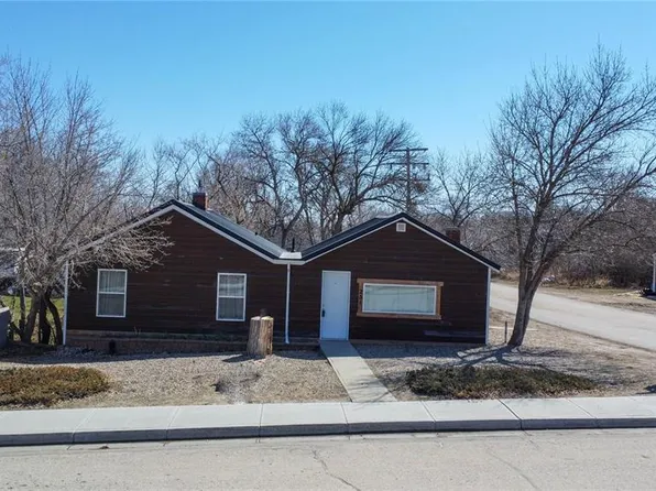 231 Centre STREET, Regina Beach, SK S0G 4C0