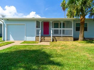 104 Trout Ave, Galveston, TX 77550