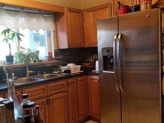 3rd image of 130 Georgia Pl