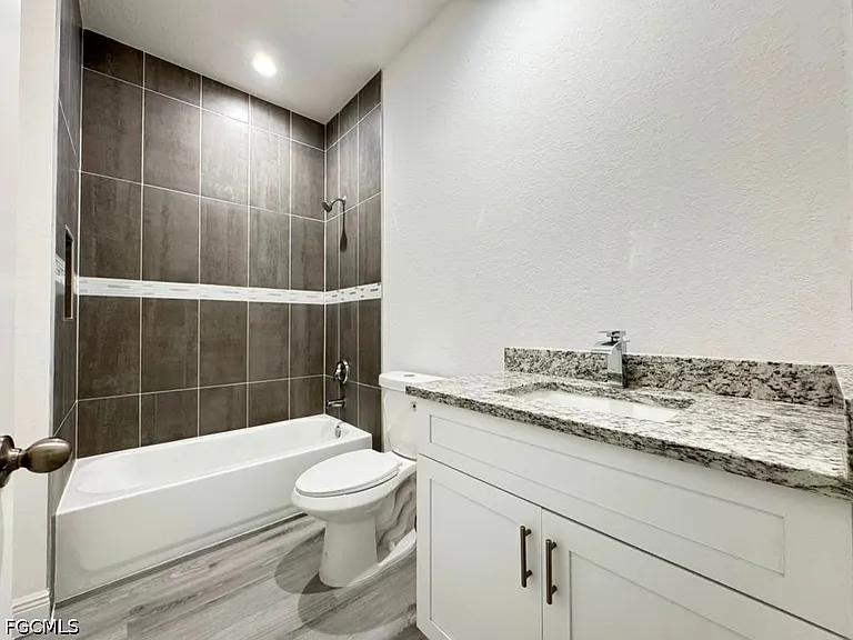 537 Greenbriar Blvd — Photo 9
