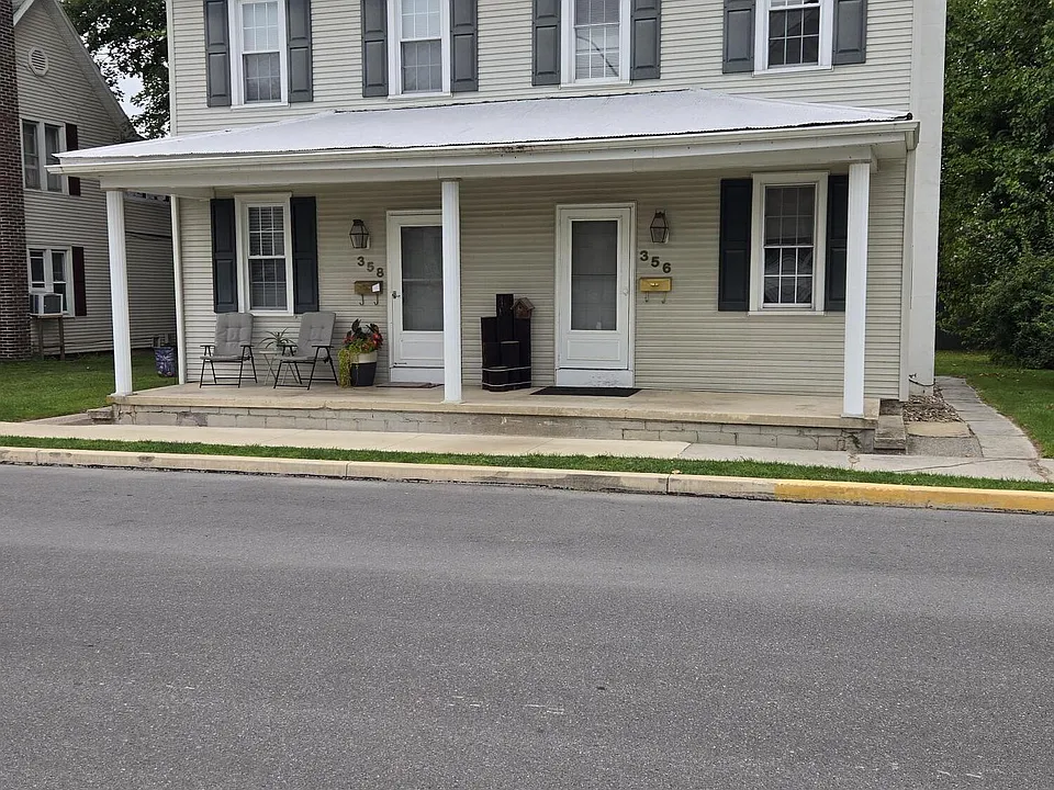 356 Thompson St