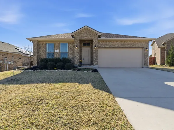 1506 Livermore Ln, Cleburne, TX 76033