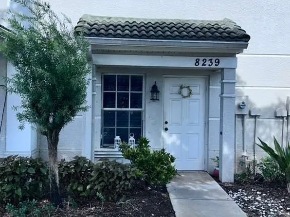 8239 Pacific Beach Dr, Fort Myers, FL 33966
