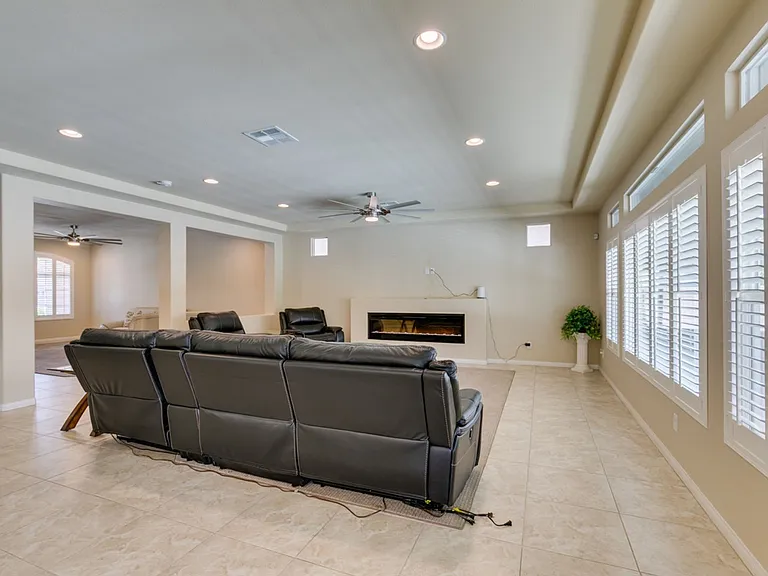 9766 Cadence Creek Ct — Photo 20