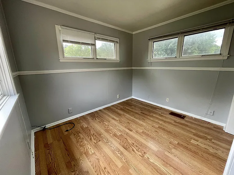 904 Oakley Ave — Photo 8