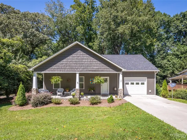 104 Ann St, Morganton, NC 28655