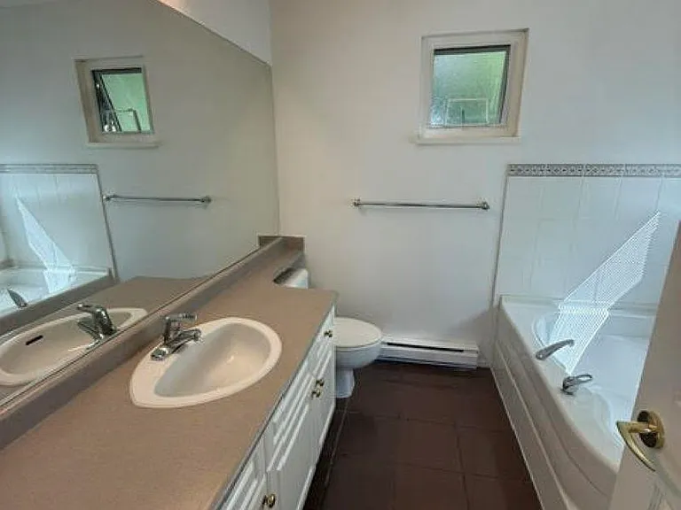 16XX Plateau Cres — Photo 14