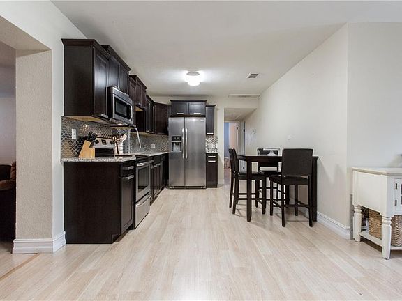 5th image of 5866 45th Ave N