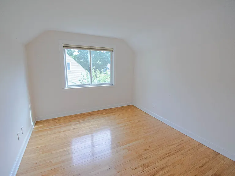 413 14th Ave SE — Photo 12