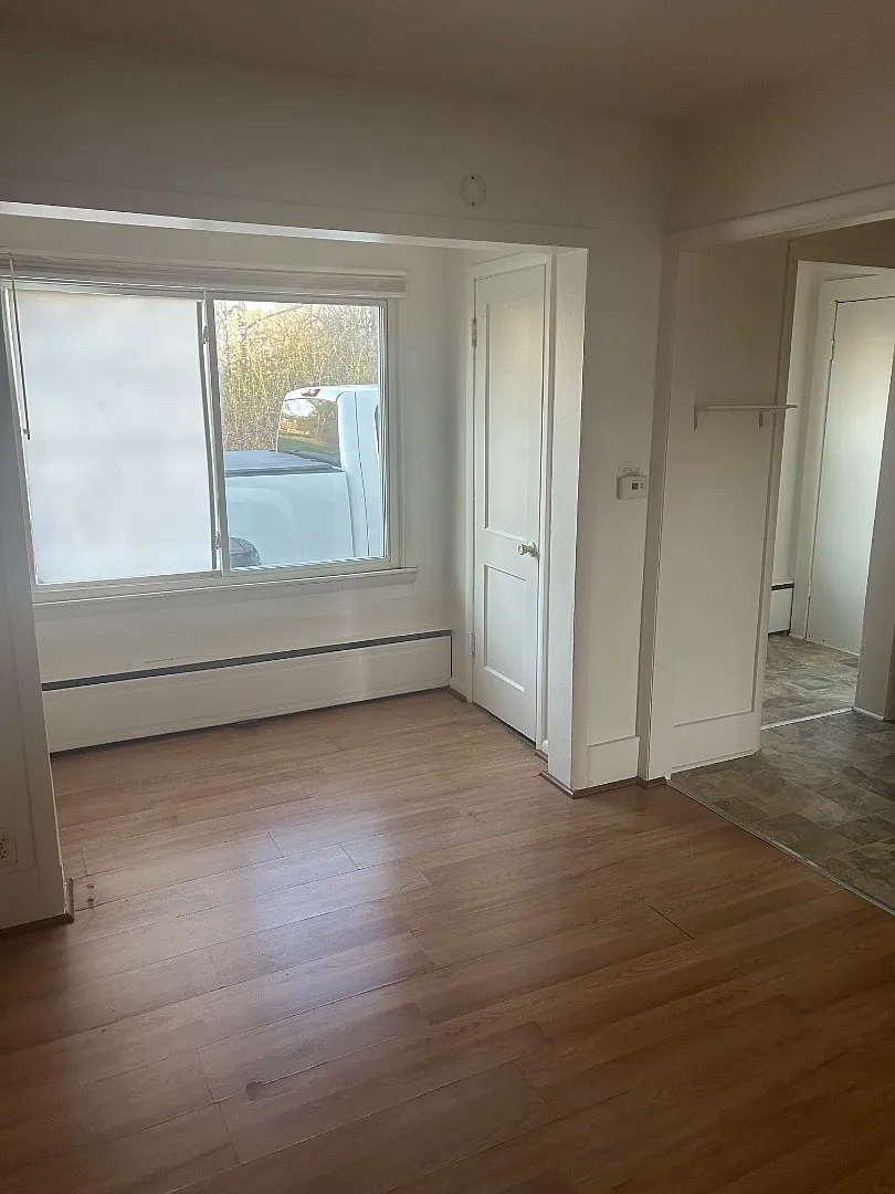 Unit Photo - 1321 Stone St #4