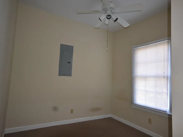 542 E Anderson St #A — Photo 4