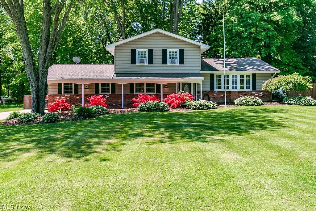 7676 Beaver Creek Dr photo 1