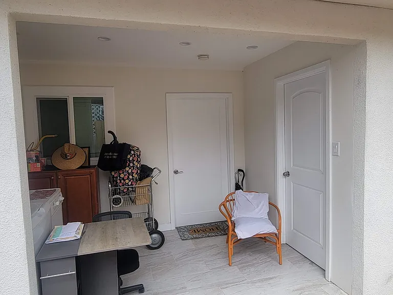131 S Gless St #1/2 — Photo 24