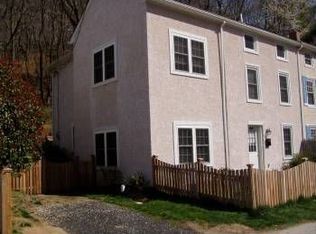 1080 Trinity Ln, Gulph Mills, PA 19428