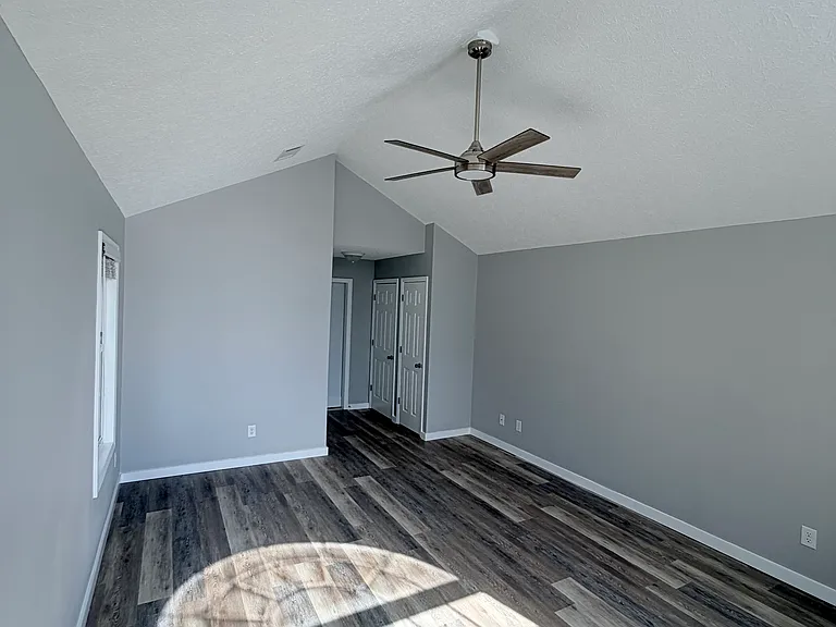123 Seabreeze Cir — Photo 46