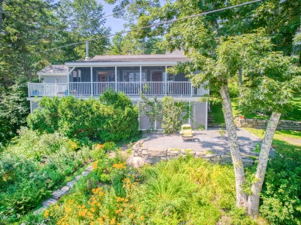 44 Lincoln Street, Boothbay, ME 04544