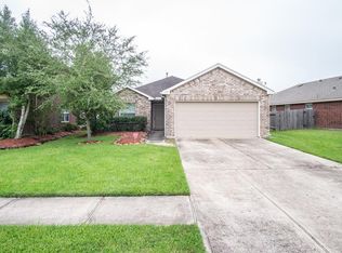 152 Rustic Colony Ln, Dickinson, TX 77539