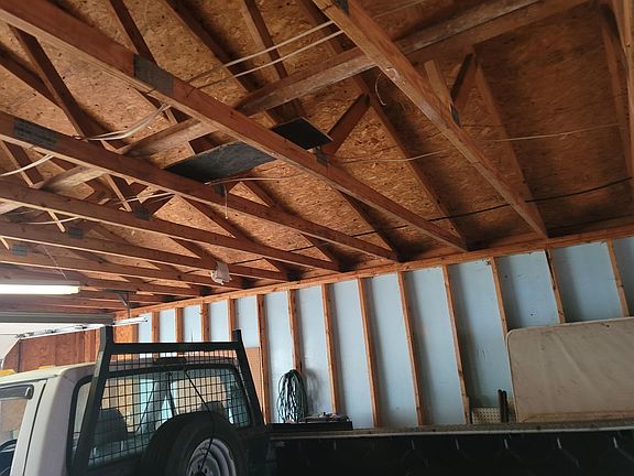 3rd image of 375 Mosgrove St