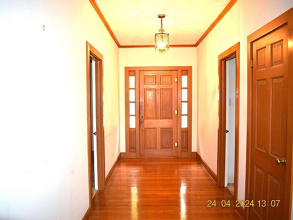 5th image of 1601 Gladney Dr