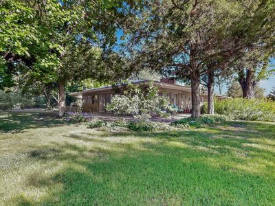 747 Fairway Rd NW, Albuquerque, NM, 87107