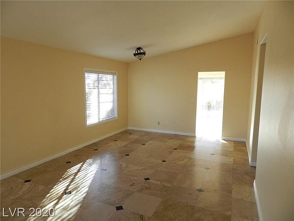 3rd image of 6213 Saginaw Dr