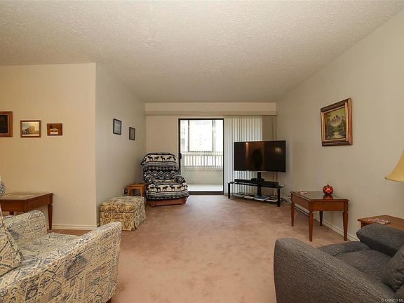 4th image of 555 Rowcliffe Ave #306