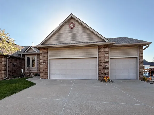 1016 NW Waterfront Dr, Ankeny, IA 50023