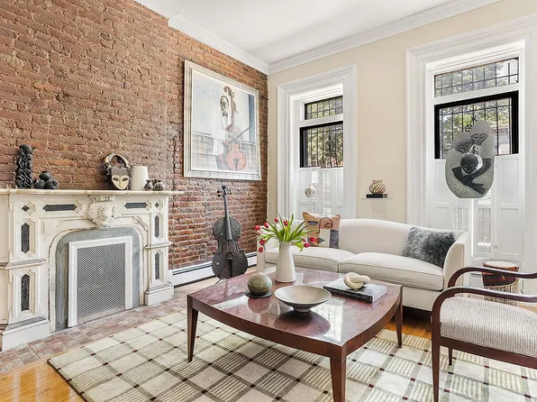 564 Hancock St, Brooklyn, NY 11233