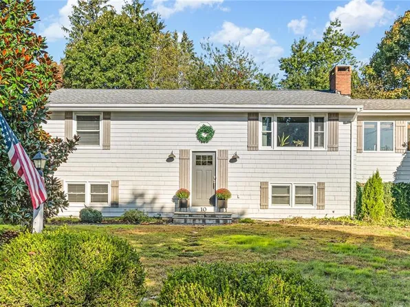 10 Highland Rd, Saunderstown, RI 02874
