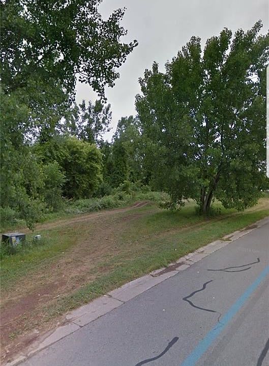 2nd image of 90 Maida Dr