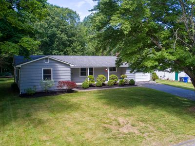100 Hart Dr, Litchfield, CT, 06759