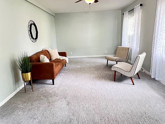 4th image of 2403 36th St