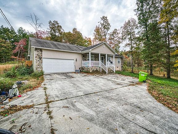 3rd image of 199 Clinton Wright Ln