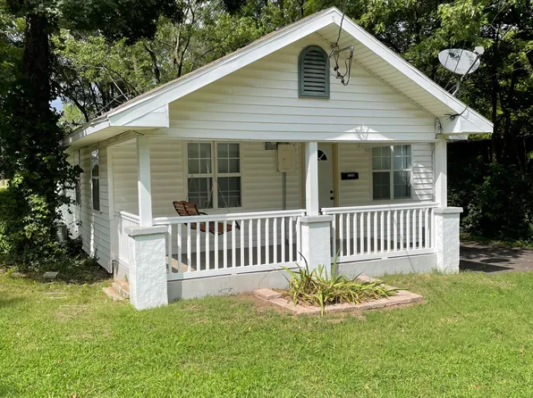 1339 E Blaine Street, Springfield, MO 65803