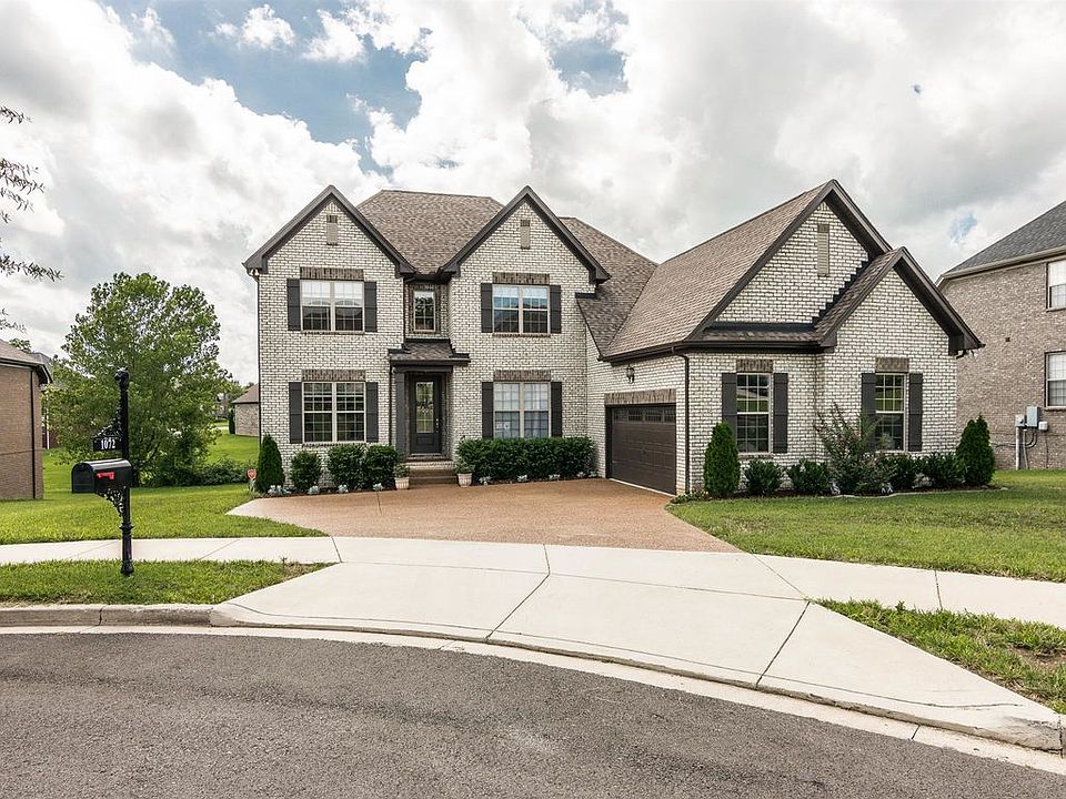1st image of 1072 Lillian Ln